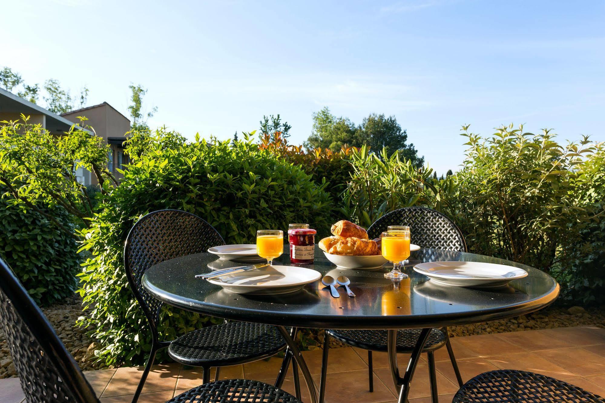 Madame Vacances Residence Provence Country Club Saumane-de-Vaucluse Eksteriør bilde